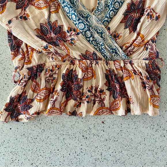 Floral Bohemian Crop Top - Picture 6 of 11